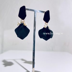 Svarta Blad/Pärlor Örhängen