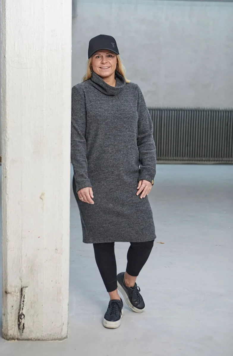 GY GISSLARP DRESS, 60% FILTAD ULL, 40% LYOCELL — GREY - Bild 4