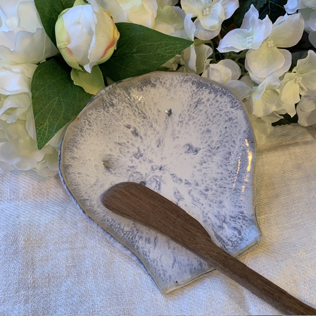 Handkavlad Snäcka Assiette ”Blå pärlemo chamotte ” Sundboden Design - Bild 6