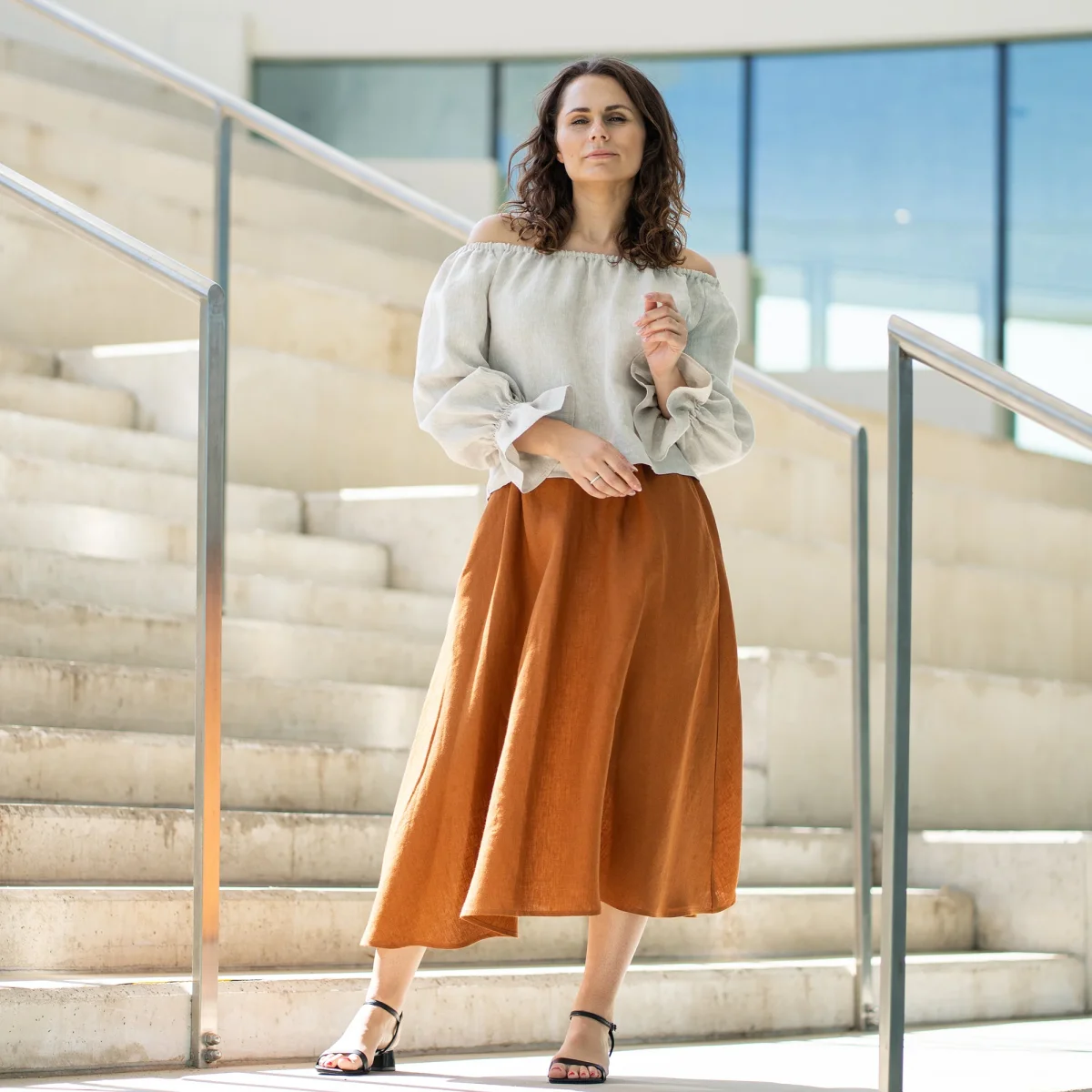 Off shoulder-blus med volanger Jessica - Bild 7
