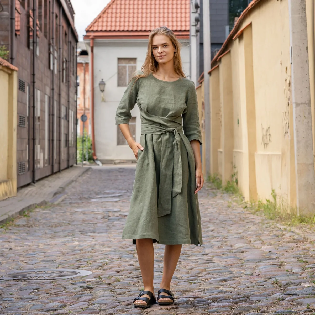 Avslappnad linné omlottklänning Miley - Bild 4