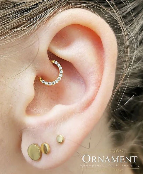 Clicker ring - Roséguld - Piercingsmycke i kirurgiskt stål med vita kristaller - Bild 5