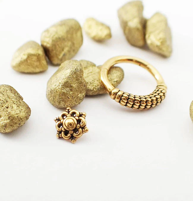 Mandala topp till piercing PVD Guld - Bild 4