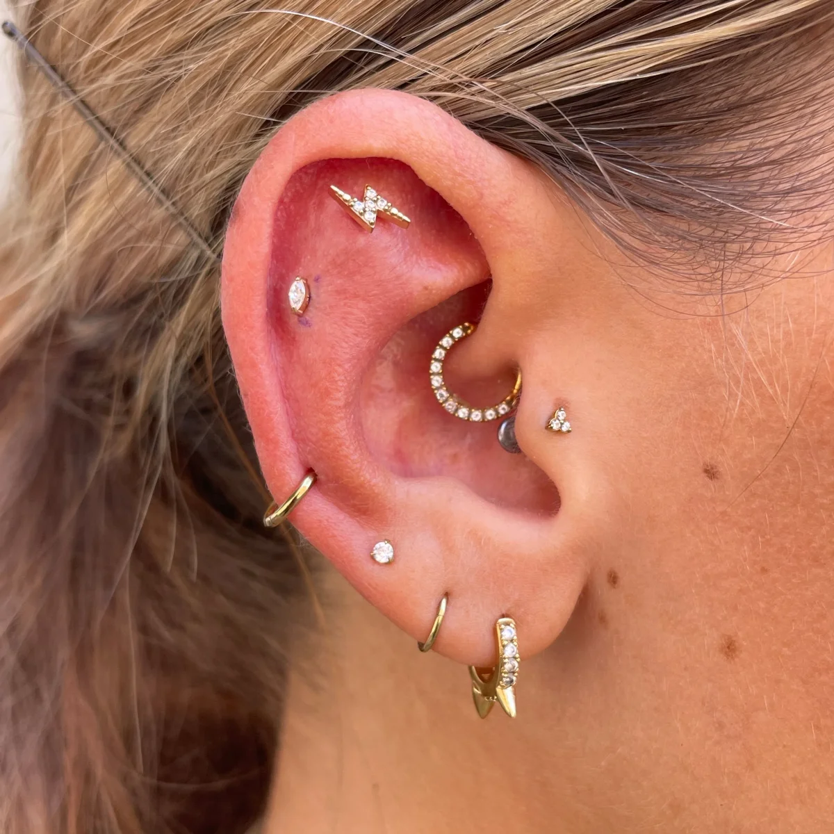 Clicker ring - Tunn guldring till piercing med kristaller - Bild 3