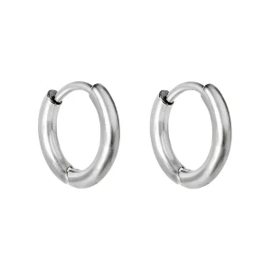 8 mm släta silvriga hoops i kirurgiskt stål - Huggie örhängen